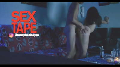 Miela moksleivė su savo vaikinu