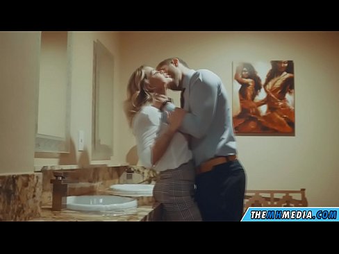 ❤️ Kai krūtininga blondinė vilioja tave viešajame tualete ❤❌ Porno prie lt.hentaibar.ru ❌